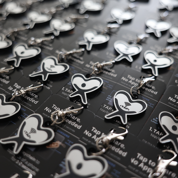Heart Shaped Custom Logo NFC keychains with How to use cards for tradeshow